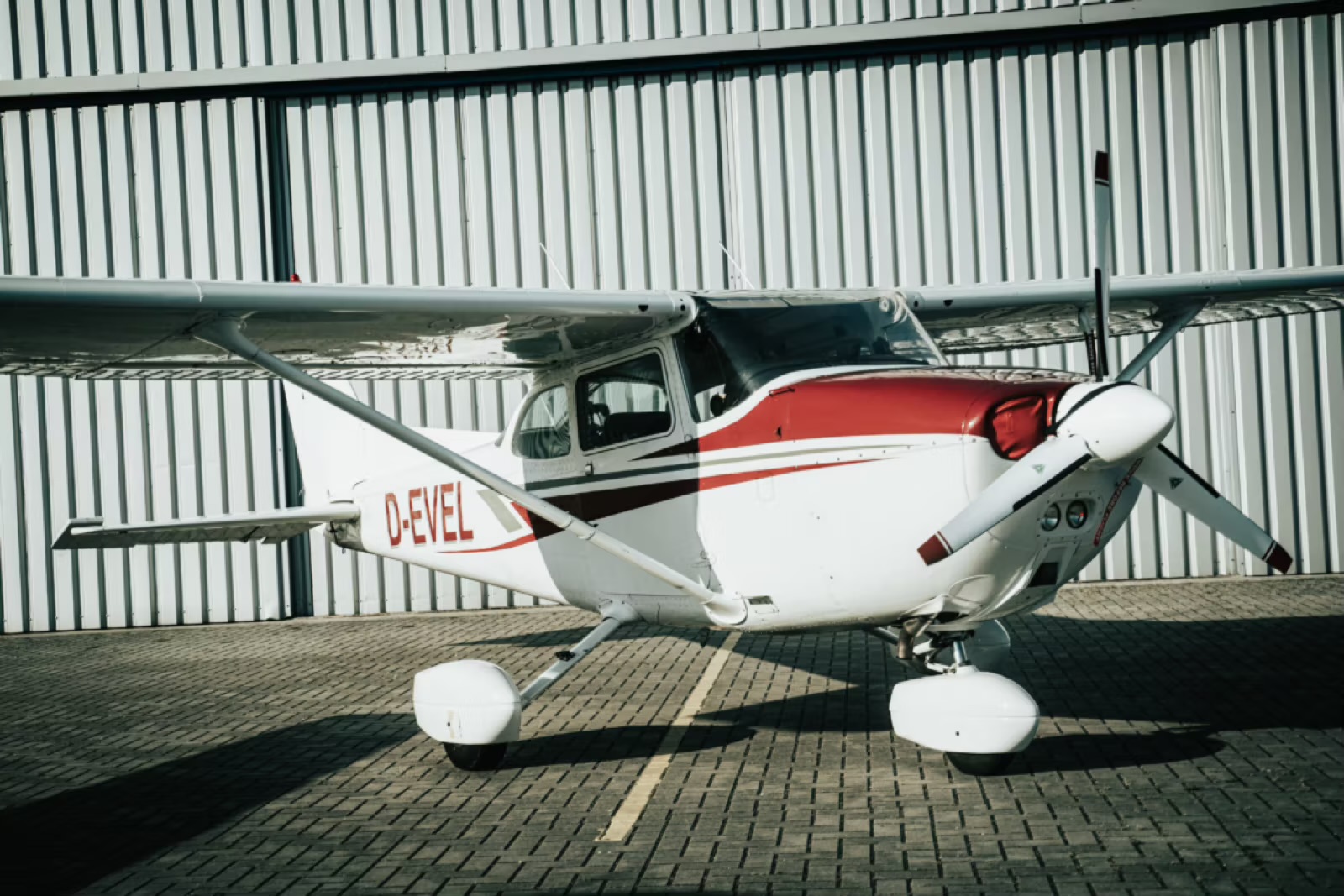 172N Skyhawk II listing photo 2