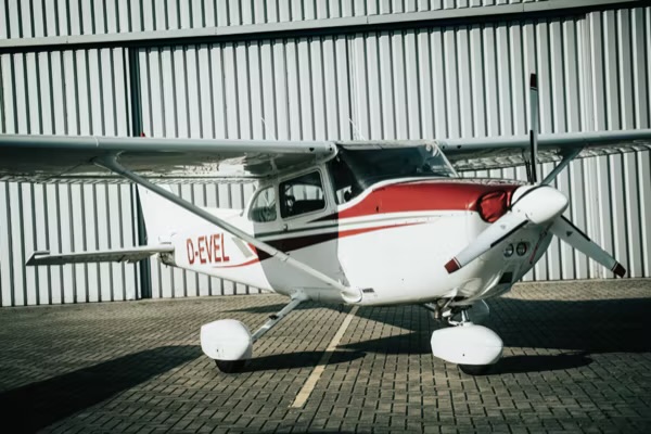 172N Skyhawk II listing photo 2
